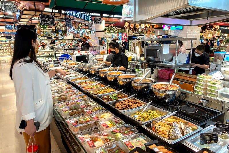 7-Eleven and Supermarkets